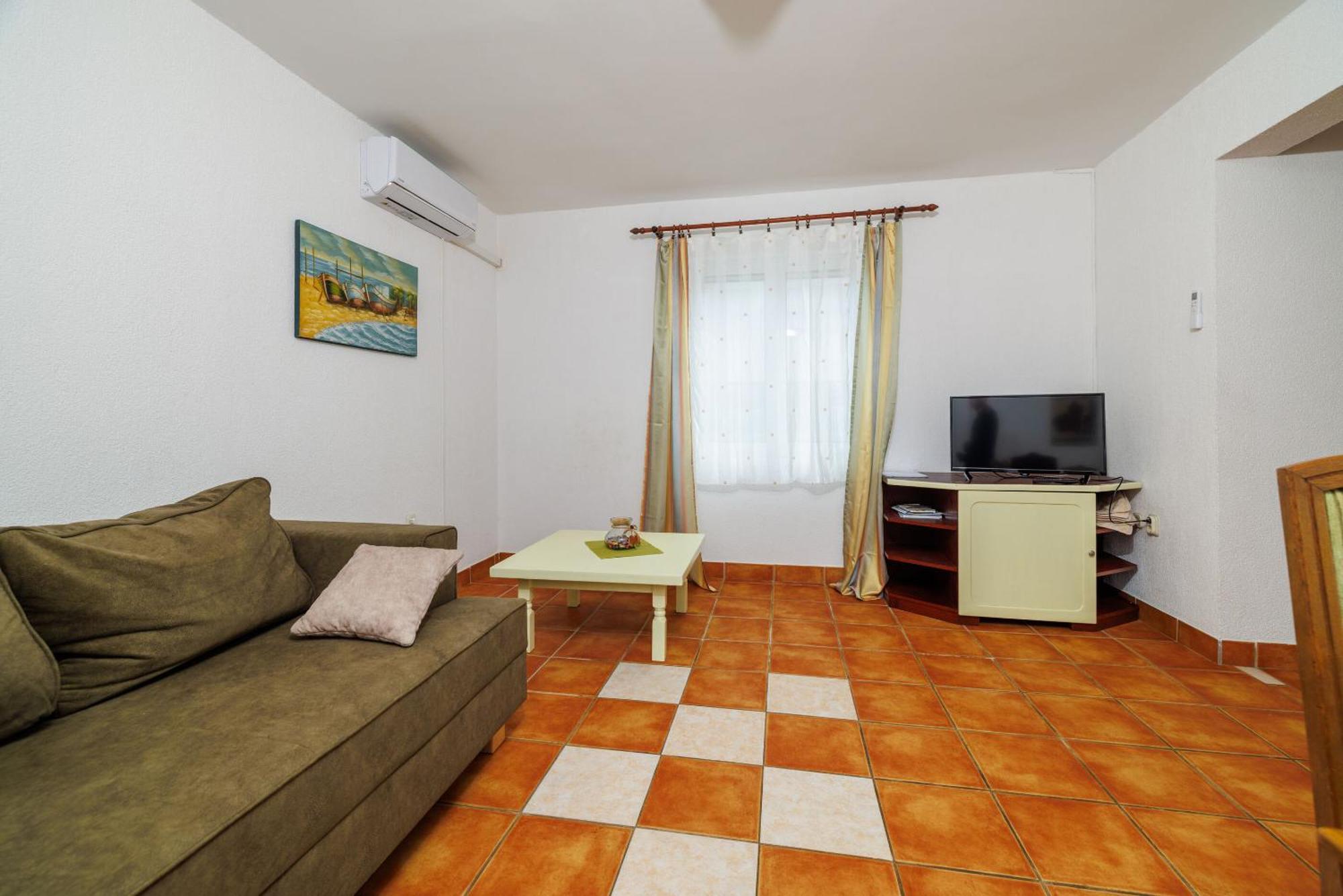 Apartments Mirela Karlobag Exterior photo